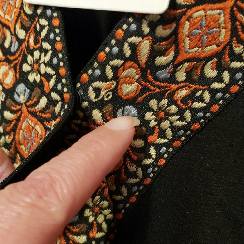 New BloomChic Elegant Black Top with Intricate Orange Ribbon Trim - Picture 4 of 9
